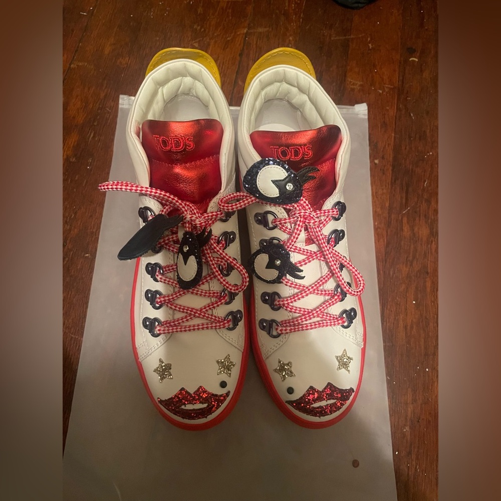 TODS ANNA DELLO RUSSO Circus Limited Edition Size 37 with TODS DUST BAG. NWOT